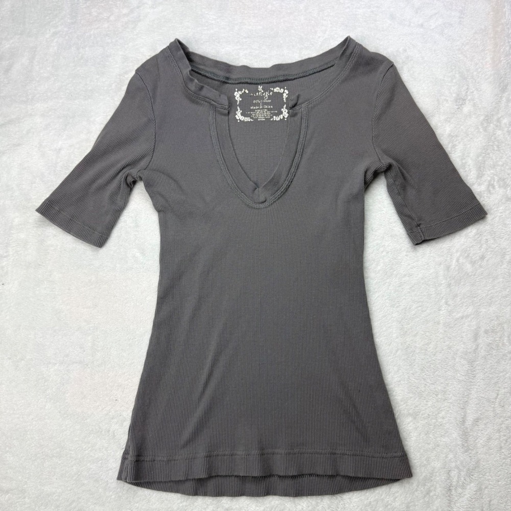 Energie Gray Ribbed V-Neck Short Sleeve Top Y2K Form Fitting Stretch Cotton SM